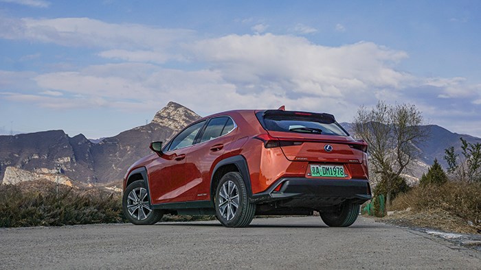 換個(gè)角度的選擇 雷克薩斯UX300e評(píng)測(cè)