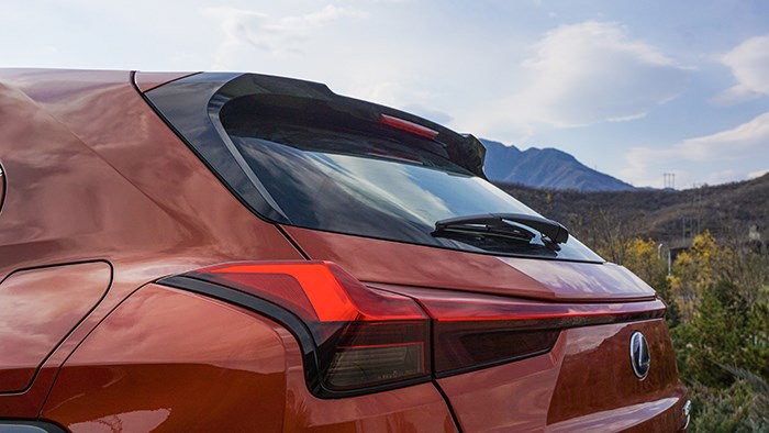 換個(gè)角度的選擇 雷克薩斯UX300e評(píng)測(cè)