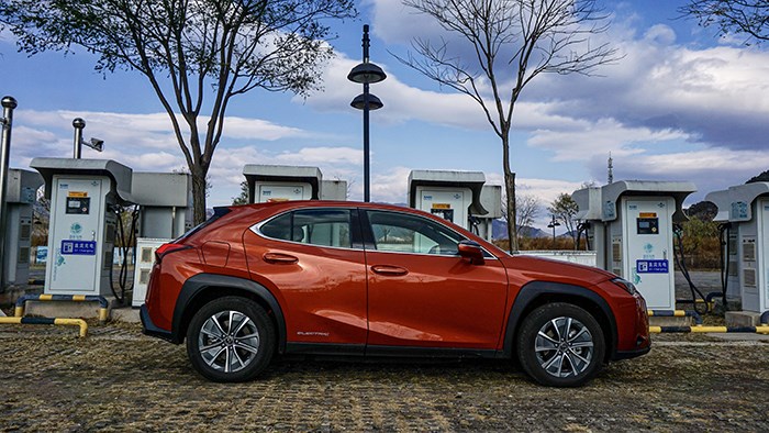 換個(gè)角度的選擇 雷克薩斯UX300e評(píng)測(cè)