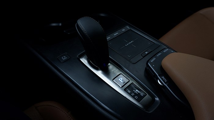 換個(gè)角度的選擇 雷克薩斯UX300e評(píng)測(cè)