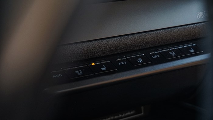 換個(gè)角度的選擇 雷克薩斯UX300e評(píng)測(cè)