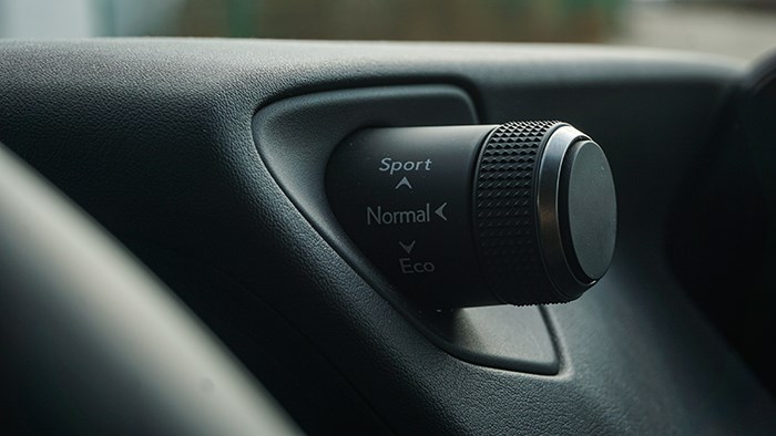 換個(gè)角度的選擇 雷克薩斯UX300e評(píng)測(cè)