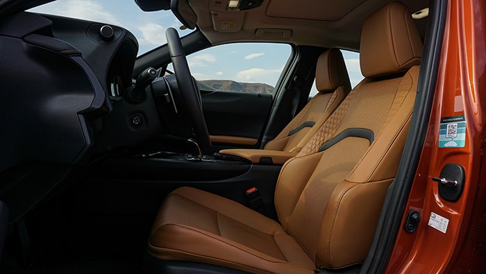 換個(gè)角度的選擇 雷克薩斯UX300e評(píng)測(cè)