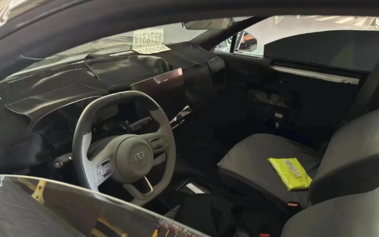 800V技術(shù)上車！極氪CX1E偽裝車曝光：年內(nèi)首發(fā)