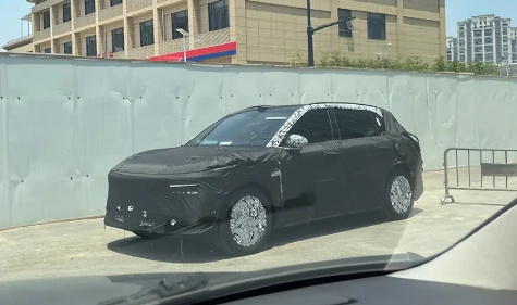 800V技術(shù)上車！極氪CX1E偽裝車曝光：年內(nèi)首發(fā)