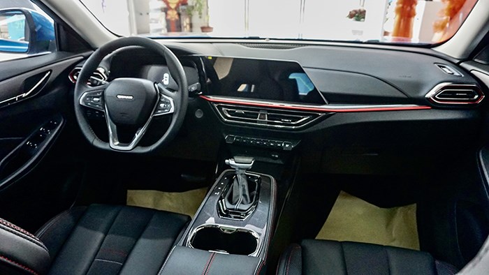 樹立10萬級SUV價值新標桿 試駕長安歐尚X5