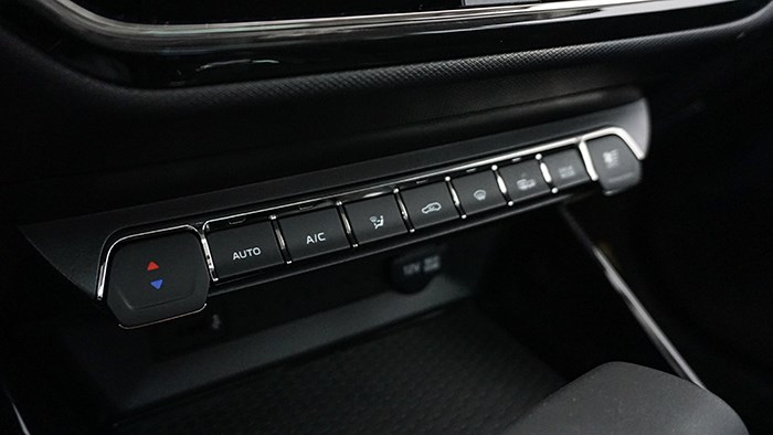 樹立10萬級SUV價值新標桿 試駕長安歐尚X5