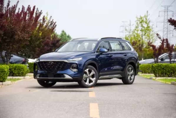 現(xiàn)代中型SUV新款勝達(dá)首發(fā)亮相 外觀、內(nèi)飾均有升級(jí)