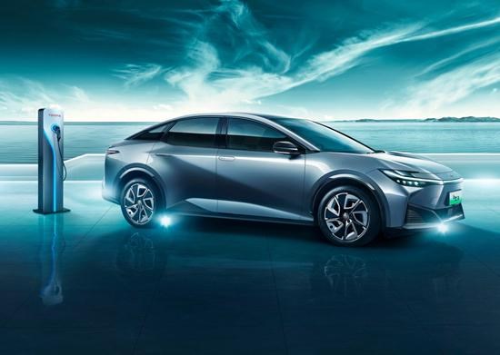 18.98萬(wàn)起！一汽豐田bZ3開(kāi)啟預(yù)售 搭載比亞迪電池/電機(jī)