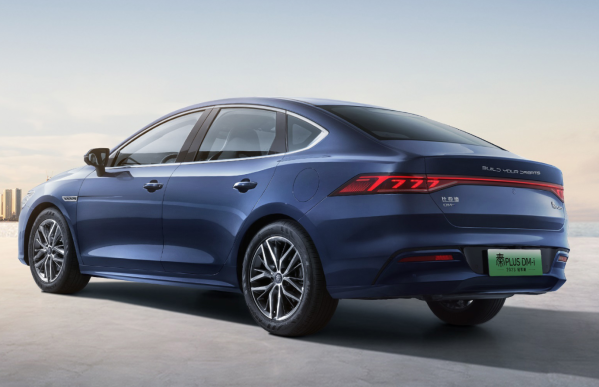 10萬價位四款混動家轎對比 比亞迪秦PLUS已經(jīng)不吃香了？