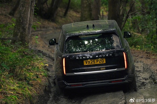 思路對(duì)了！純電路虎攬勝實(shí)車公布：和燃油版看不出什么區(qū)別