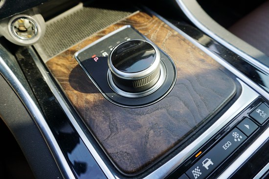 英倫經(jīng)典在中國延續(xù) 試駕國產(chǎn)捷豹XFL