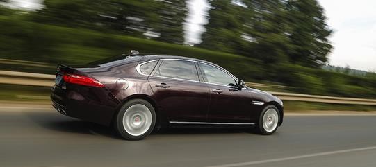 英倫經(jīng)典在中國延續(xù) 試駕國產(chǎn)捷豹XFL