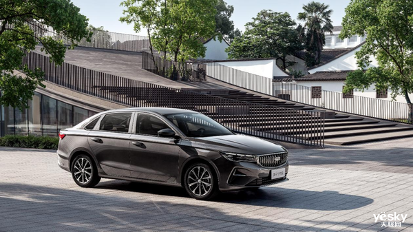 燃油車香起來了！吉利怒掀價格戰(zhàn)：新帝豪卷出新高度