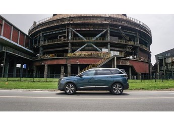 可玩性很高  試駕標(biāo)致5008 2023款 400THP 旗艦榮耀版 7座