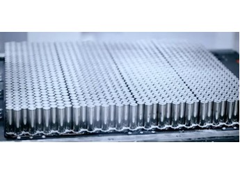 機(jī)構(gòu)發(fā)布對比評估：部分特斯拉車型所用 LG 電池與松下電池存在壽命差異