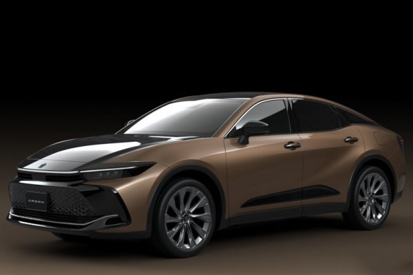 豐田新一代皇冠SportCross國內首發(fā) 采用轎跑車身設計