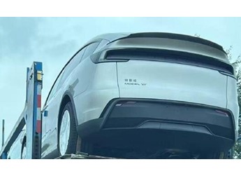 無偽裝一覽無余 特斯拉Model Y L已經(jīng)開始運輸了 封面圖