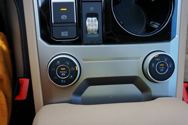 抹去中庸 試駕全新一代大眾途銳動力怎么樣