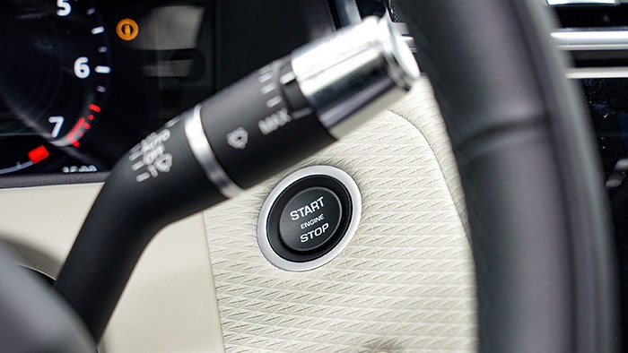 選自己喜歡的 路虎攬勝星脈21款熠黑珍藏版