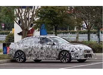 軸距加長(zhǎng)！寶馬進(jìn)口轎跑2系即將國(guó)產(chǎn)：現(xiàn)款起售價(jià)27.29萬(wàn)元