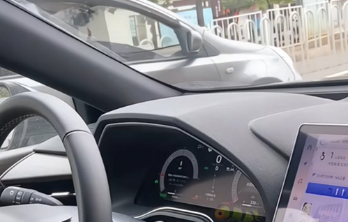 20萬級你會選嗎！新款豐田亞洲龍實(shí)車曝光：換裝大屏內(nèi)飾