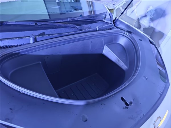 滿油滿電續(xù)航超1600km 比亞迪全新海獅06上市：13.98萬(wàn)起