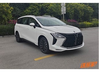 東風(fēng)風(fēng)行游艇插混版申報(bào)圖公布 搭載1.5T插混