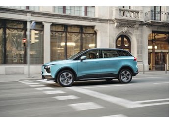 仰望高端局，愛(ài)馳破解新高端市場(chǎng)的“制勝密碼” 封面圖