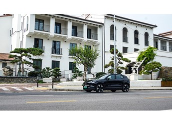 北歐純電小鋼炮 沃爾EX30 雙電機四驅(qū)高性能版