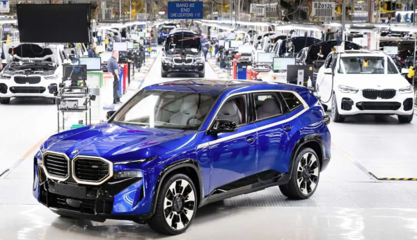 236萬(wàn)元的旗艦級(jí)混動(dòng)SUV 2023款寶馬XM正式投產(chǎn)