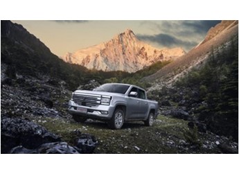 舒享型高端大皮卡，大道追光者和五十鈴D-MAX該選誰？