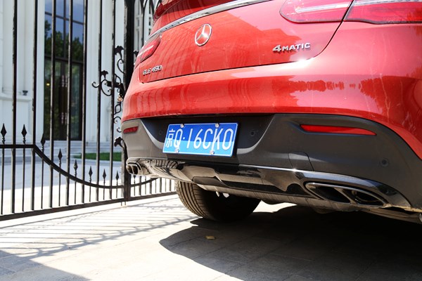 都市逍遙派 試駕奔馳GLE450 COUPE AMG