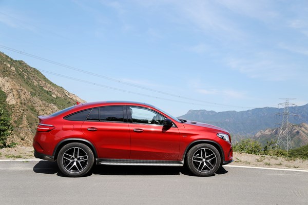 都市逍遙派 試駕奔馳GLE 450 AMG 4MATIC