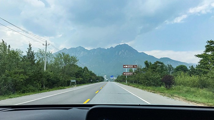 雨后見美景 雷克薩斯RX450hL懷來官?gòu)d游記