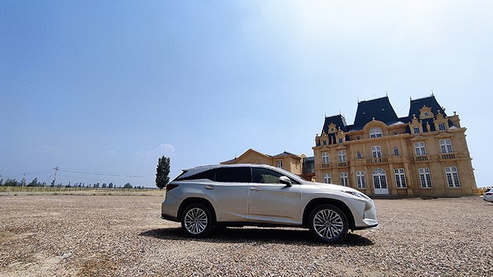 雨后見美景 雷克薩斯RX450hL懷來官?gòu)d游記