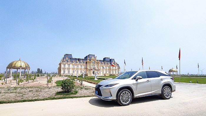 雨后見美景 雷克薩斯RX450hL懷來官?gòu)d游記