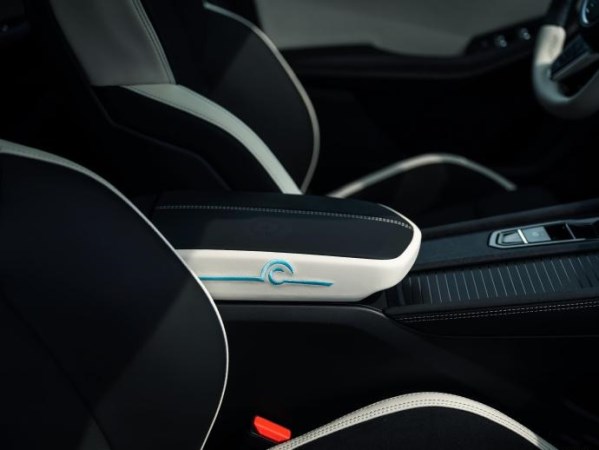 16.68萬(wàn)元！領(lǐng)克03王者榮耀版公布售價(jià) 三方聯(lián)手打造