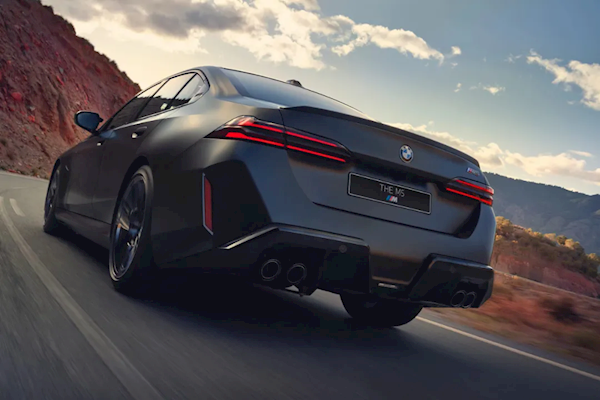 寶馬國(guó)內(nèi)現(xiàn)役加速最快！新款M5全球首發(fā)：727匹 1000牛米扭矩