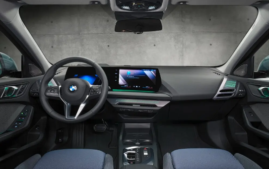 最便宜的進(jìn)口寶馬來了！第四代1系正式投產(chǎn)：搭載輕混動(dòng)力