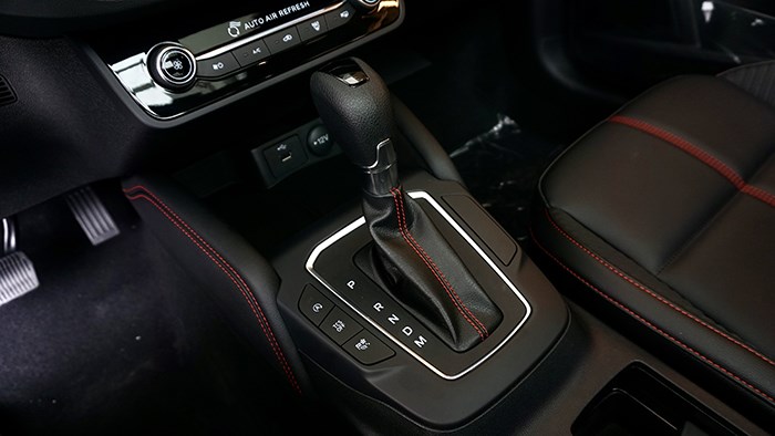 換回四缸全新面貌 萬車網(wǎng)實(shí)拍2022福特新款福克斯ST