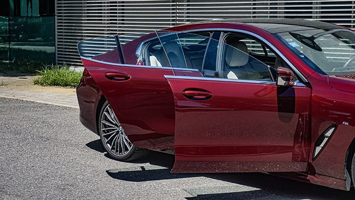 隨時(shí)變換角色 寶馬8系四門(mén)轎跑車(chē)評(píng)測(cè)