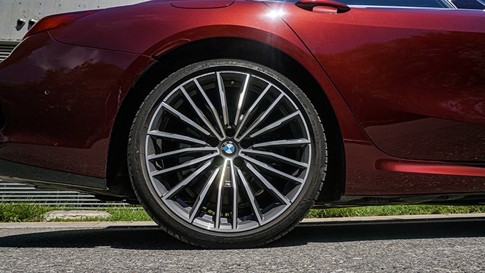 隨時(shí)變換角色 寶馬8系四門(mén)轎跑車(chē)評(píng)測(cè)