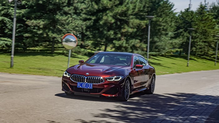 隨時(shí)變換角色 寶馬8系四門(mén)轎跑車(chē)評(píng)測(cè)