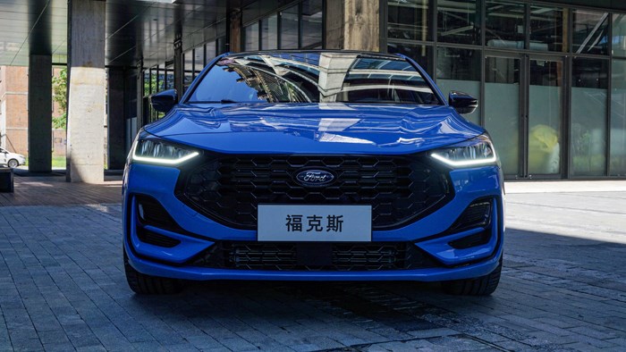 與風(fēng)為伴 試駕2022福特三廂?？怂筍T-Line