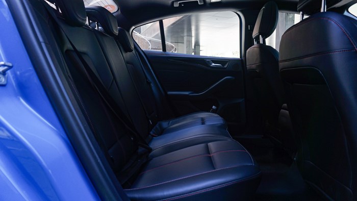 與風(fēng)為伴 試駕2022福特三廂?？怂筍T-Line