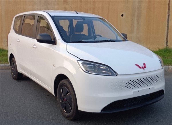 一代神車五菱宏光即將上新！外觀大變 新增純電版車型