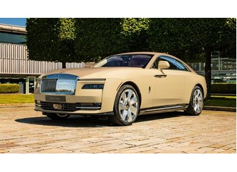 狗都有勞斯萊斯了！一客戶為愛(ài)犬定制特別版閃靈：真開(kāi)眼