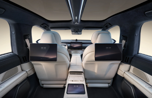 預(yù)售80萬！蔚來旗艦行政轎車ET9內(nèi)飾首曝：搭載貫穿屏幕 橢圓方向盤