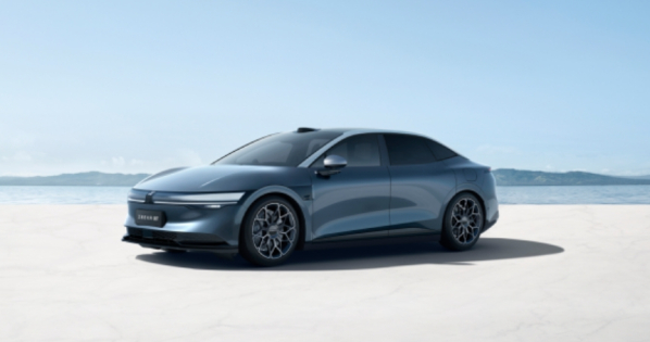 極氪007更多官圖發(fā)布 預(yù)售22.99萬起 明年1月1日交付